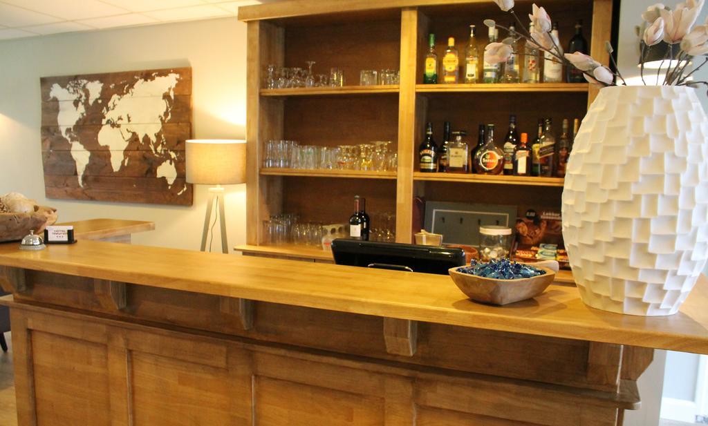 Hotel Triniteit Тернезен Екстериор снимка