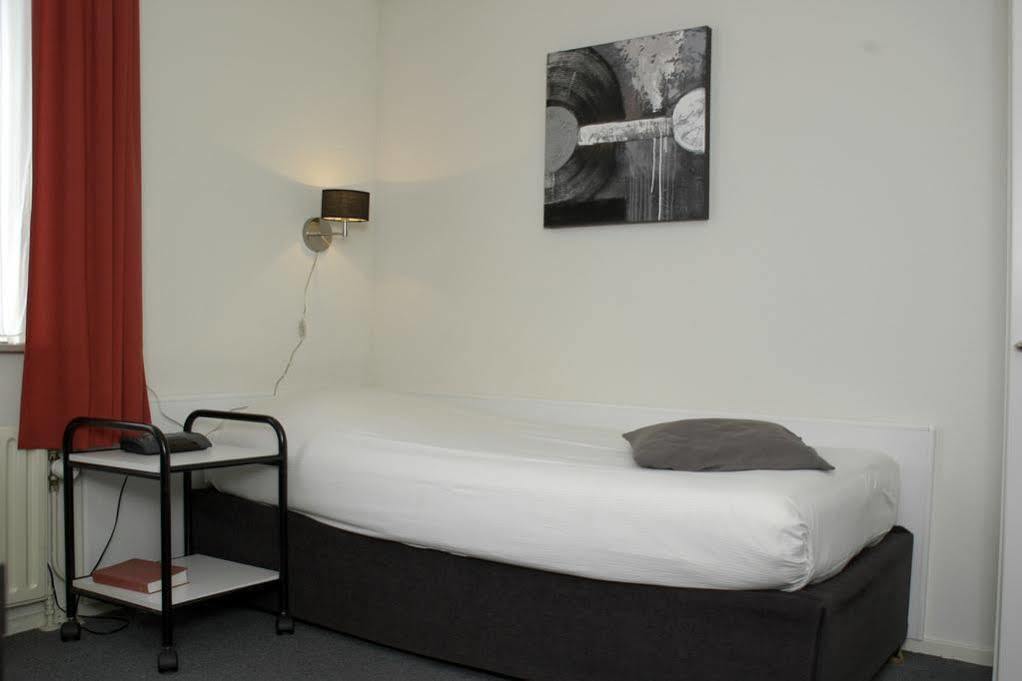 Hotel Triniteit Тернезен Екстериор снимка