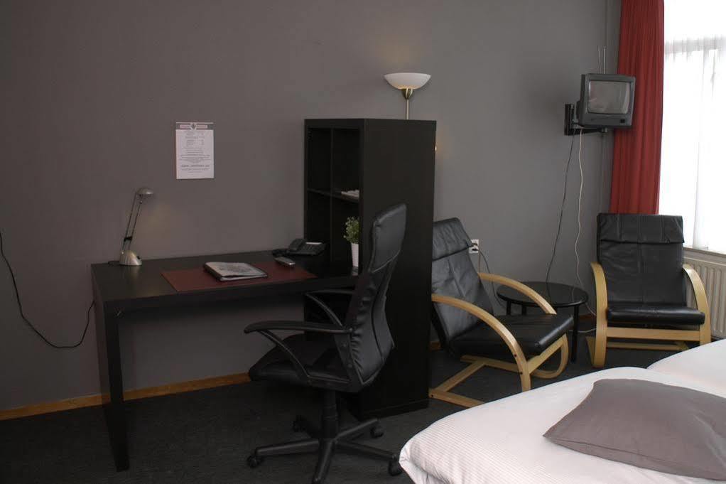 Hotel Triniteit Тернезен Екстериор снимка